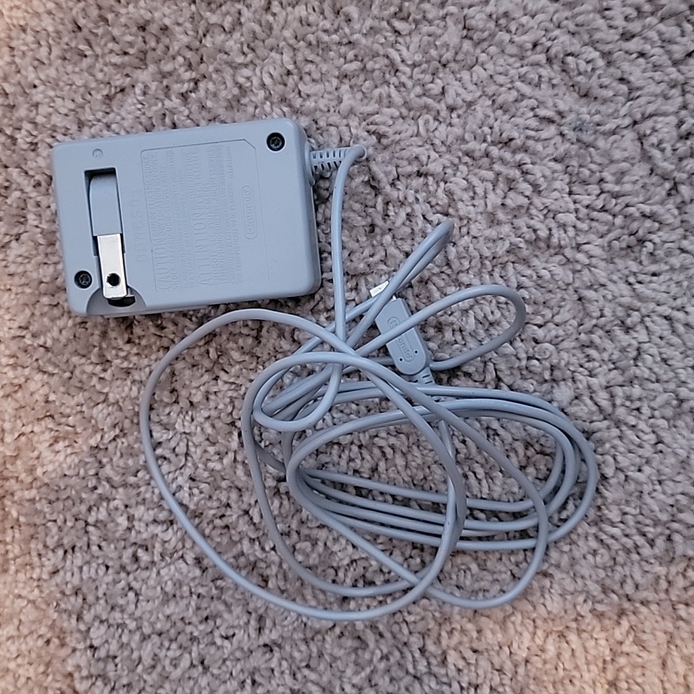 3DS/DSI Charger (OEM Nintendo)